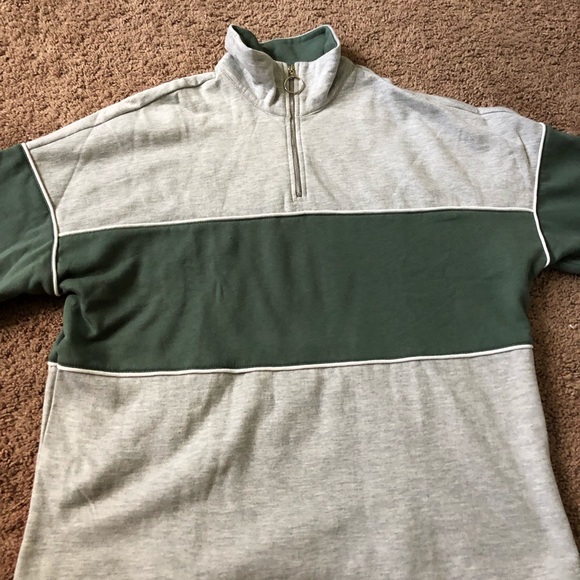 Mixed Threads sweetshirt - Picture 3 of 5